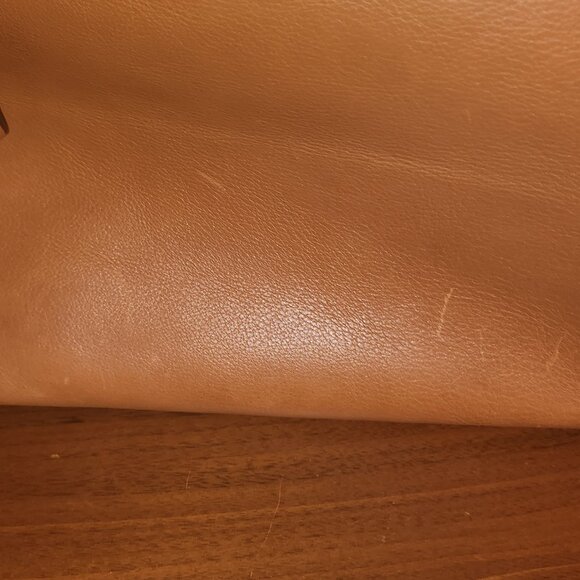 Dooney & Bourke Florentine Large Russell Tote – Tan Leather - Picture 4 of 13